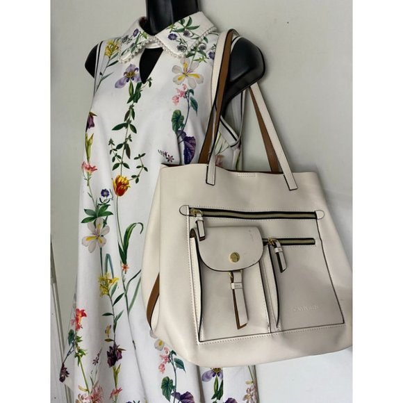 Calvin Klein Cream Leather Shoulder Bag - Picture 12 of 16